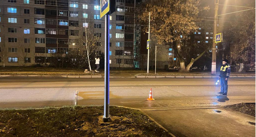В микрорайоне Химмаш в Саранске произошло ДТП с Chevrolet Nivа, пострадала женщина
