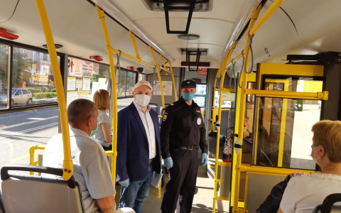 В общественном транспорте Саранска продолжают ловить нарушителей масочно-перчаточного режима
