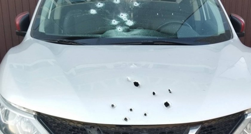 Житель Мордовии расстрелял машину начальника, который урезал его зарплату 