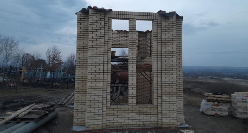 На кладбище в Ромоданове ведется строительство часовни в честь Серафима Саровского