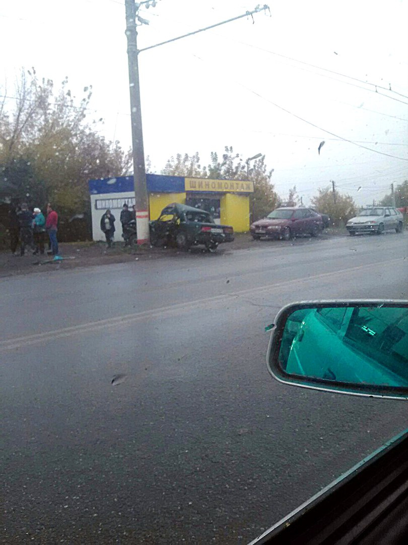 Жуткое ДТП в Саранске: легковушку «намотало» на столб