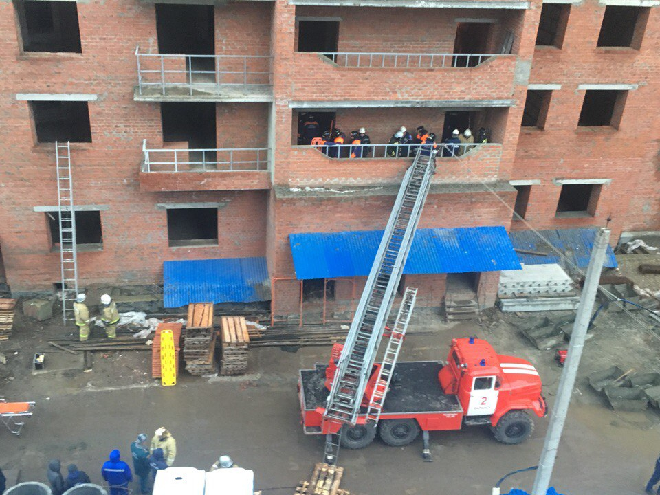 В Мордовии застройщика дома, в котором рухнула лестница, будут внепланово проверять
