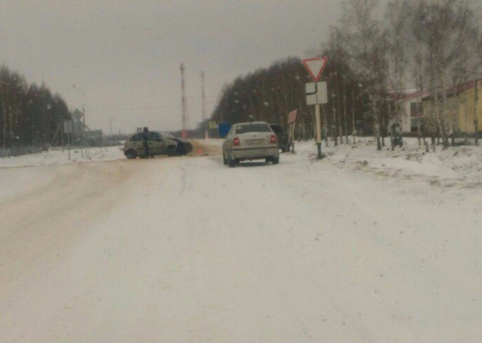 В Мордовии столкнулись два автомобиля: есть пострадавший