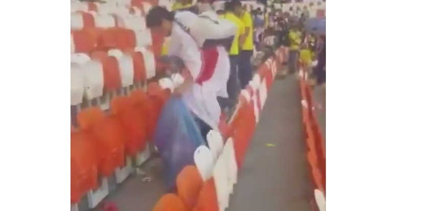 Футболист сборной Японии рассказал, почему болельщики команды убрали за собой трибуны стадиона в Саранске