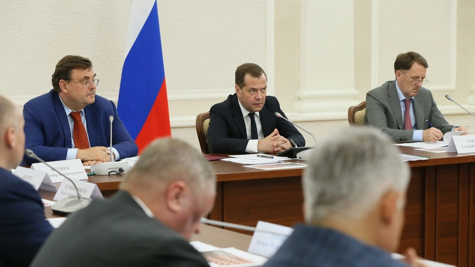 Медведев сравнил изменения в пенсионном законодательстве с приемом горького лекарства