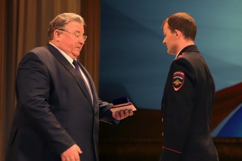 Глава Мордовии поздравил сотрудников МВД с профессиональным праздником