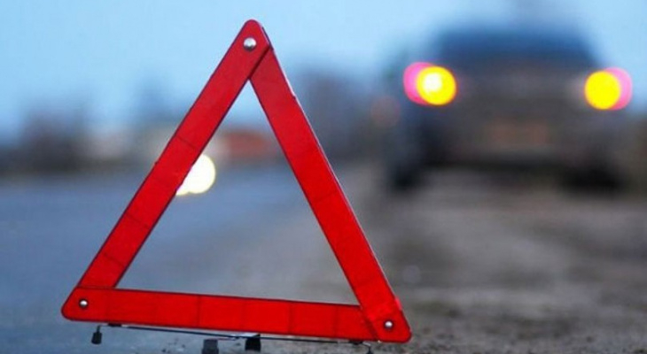 В Мордовии  Citroen врезался в ВАЗ, трое пострадали