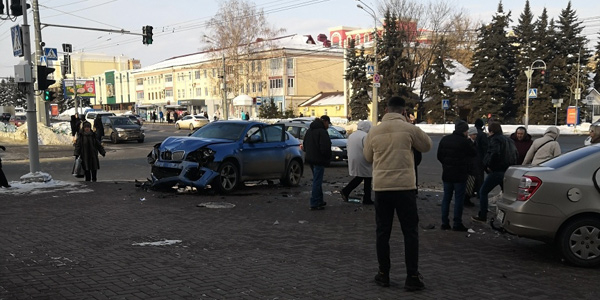 В Саранске столкнулись BMW и Chevrolet