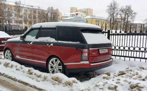 В центре Саранска бросили машину за 13 миллионов рублей