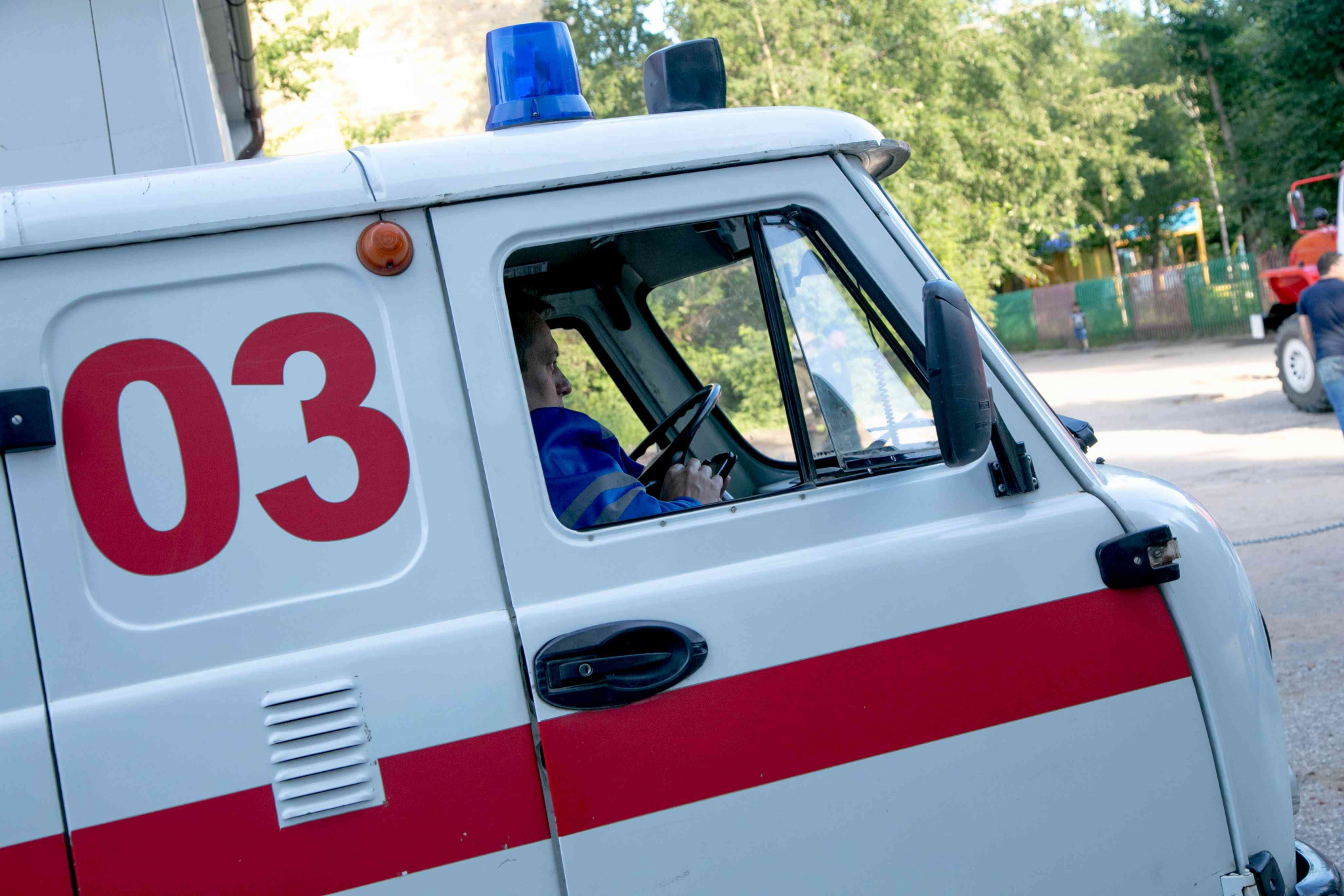 В Мордовии водитель ВАЗа сбил двух школьниц