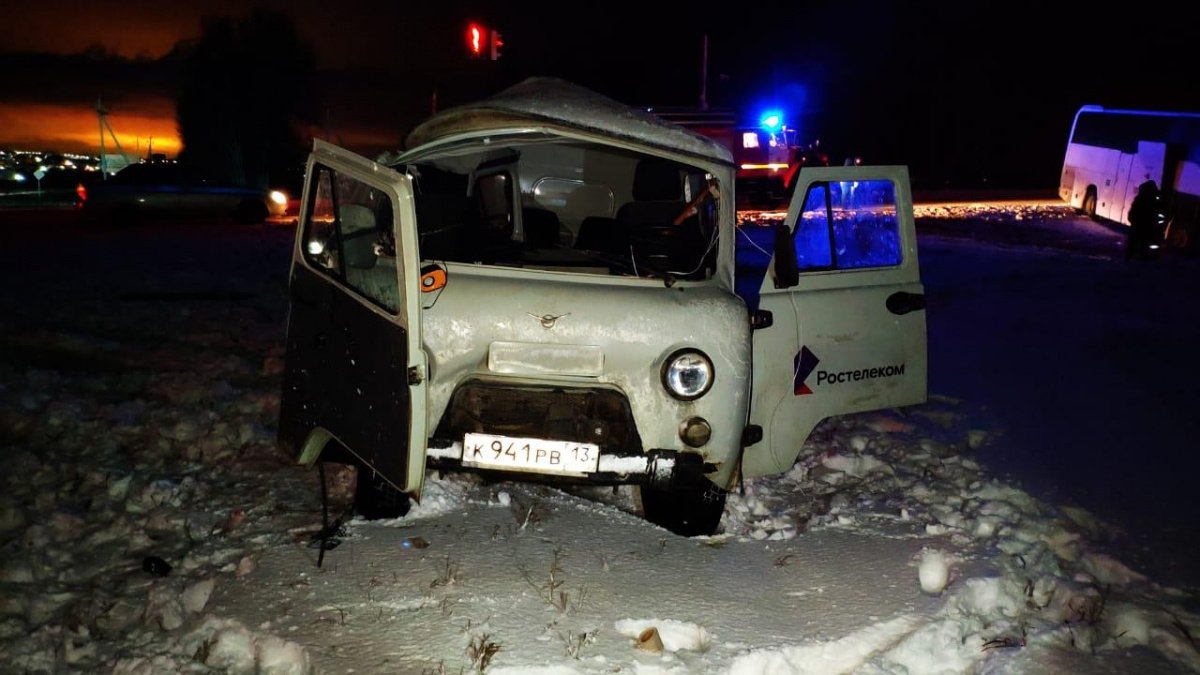 Появились фото с места ДТП в Мордовии, где автобус протаранил УАЗ