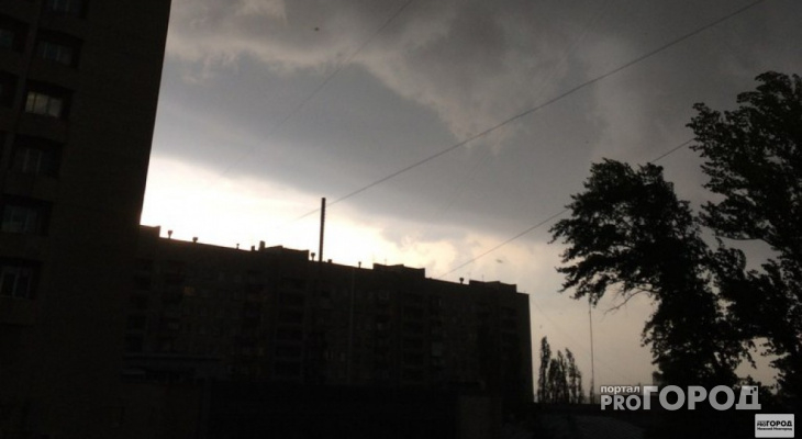 Град, гроза и ветер: в Мордовии объявлено оперативное предупреждение