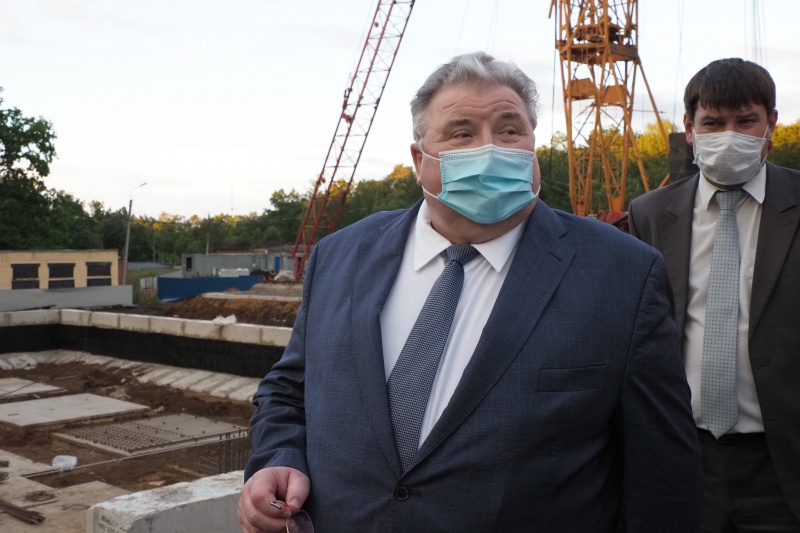 Глава Мордовии осмотрел строительство нового хирургического корпуса Детской республиканской больницы
