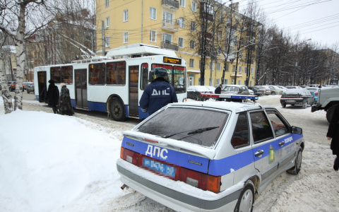 В Саранске из-за невнимательной женщины-водителя троллейбуса пострадала пенсионерка