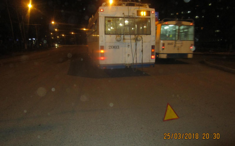 В Саранске при резком торможении троллейбуса пострадали две пассажирки